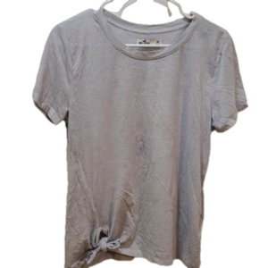 Hollister Light Grey T-Shirt - Size M (Used)